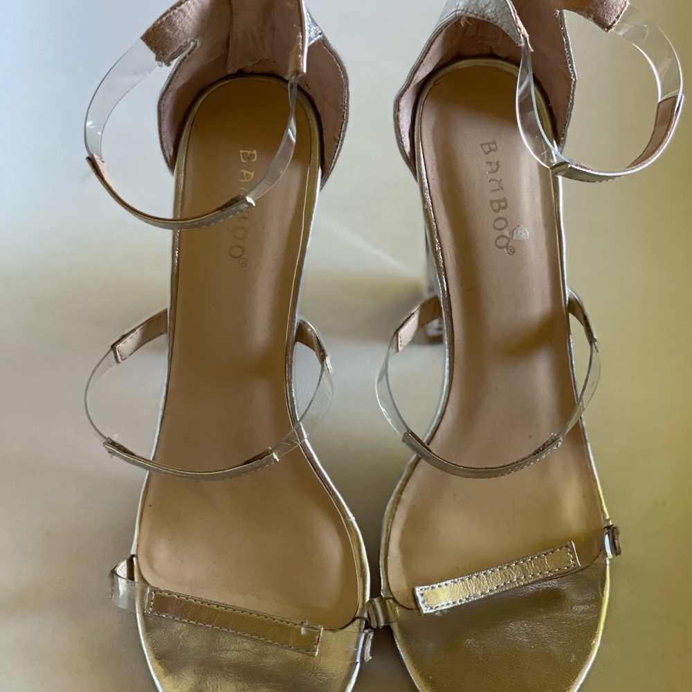 Woman heels sandals